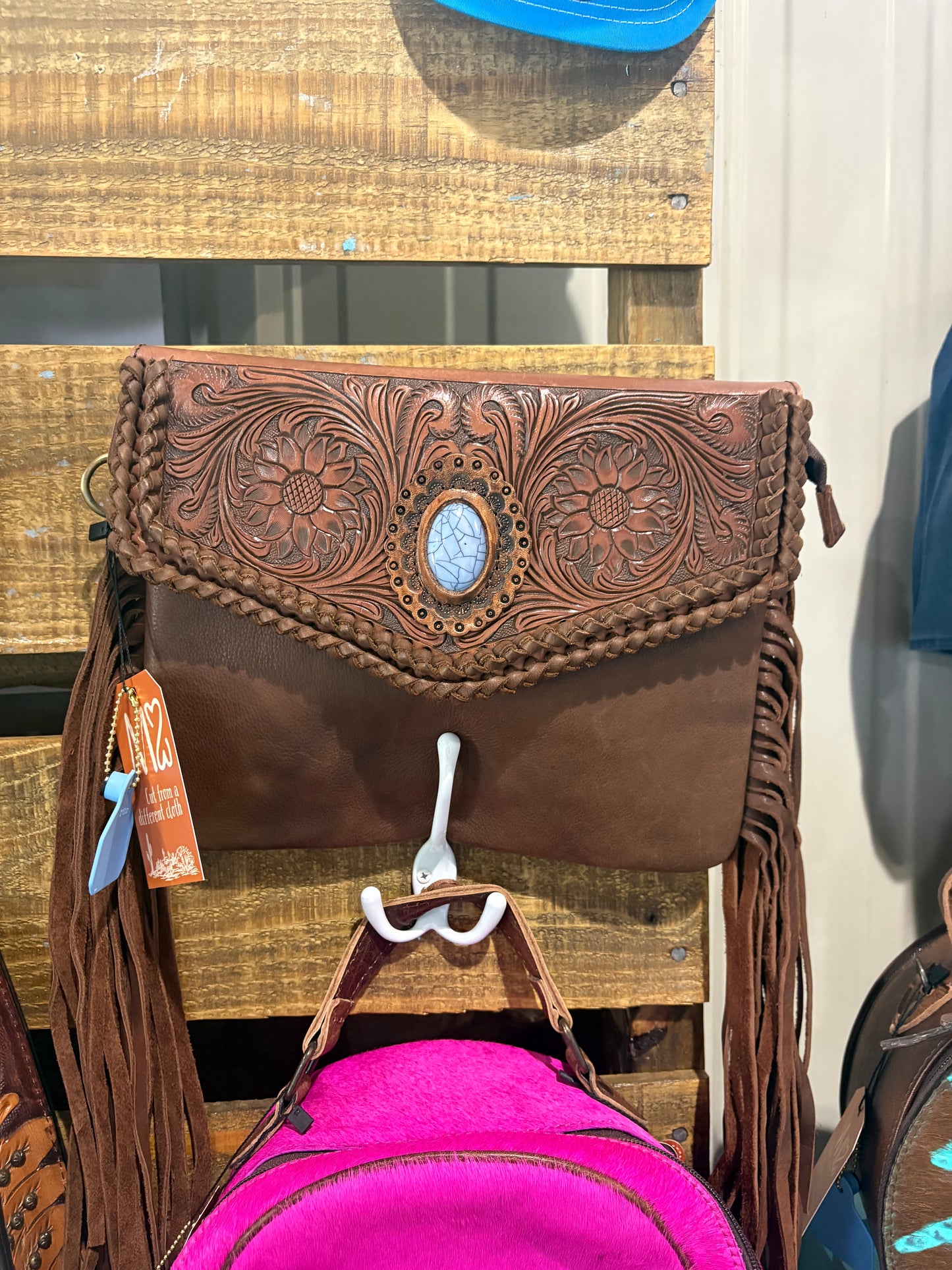 Short Go Crossbody