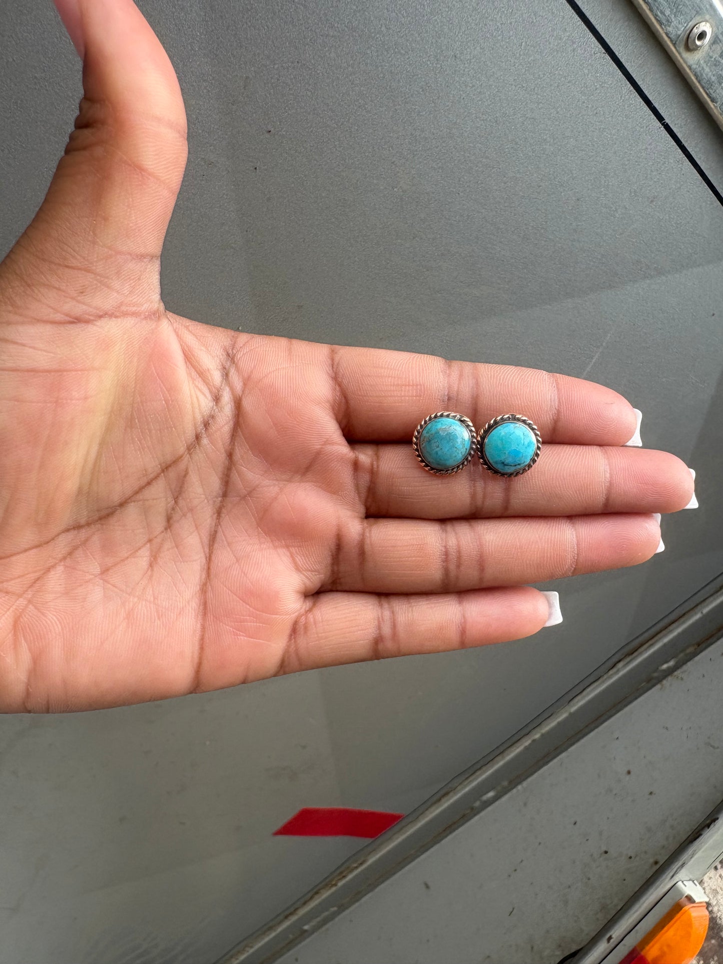 Round Pen Studs